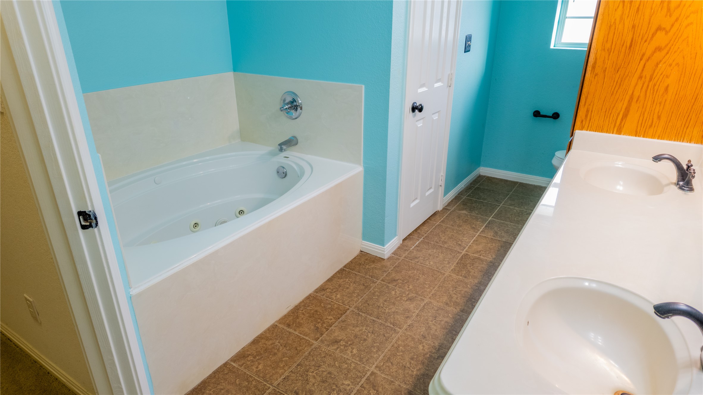 124 Topaz Circle Hewitt TX 76643
