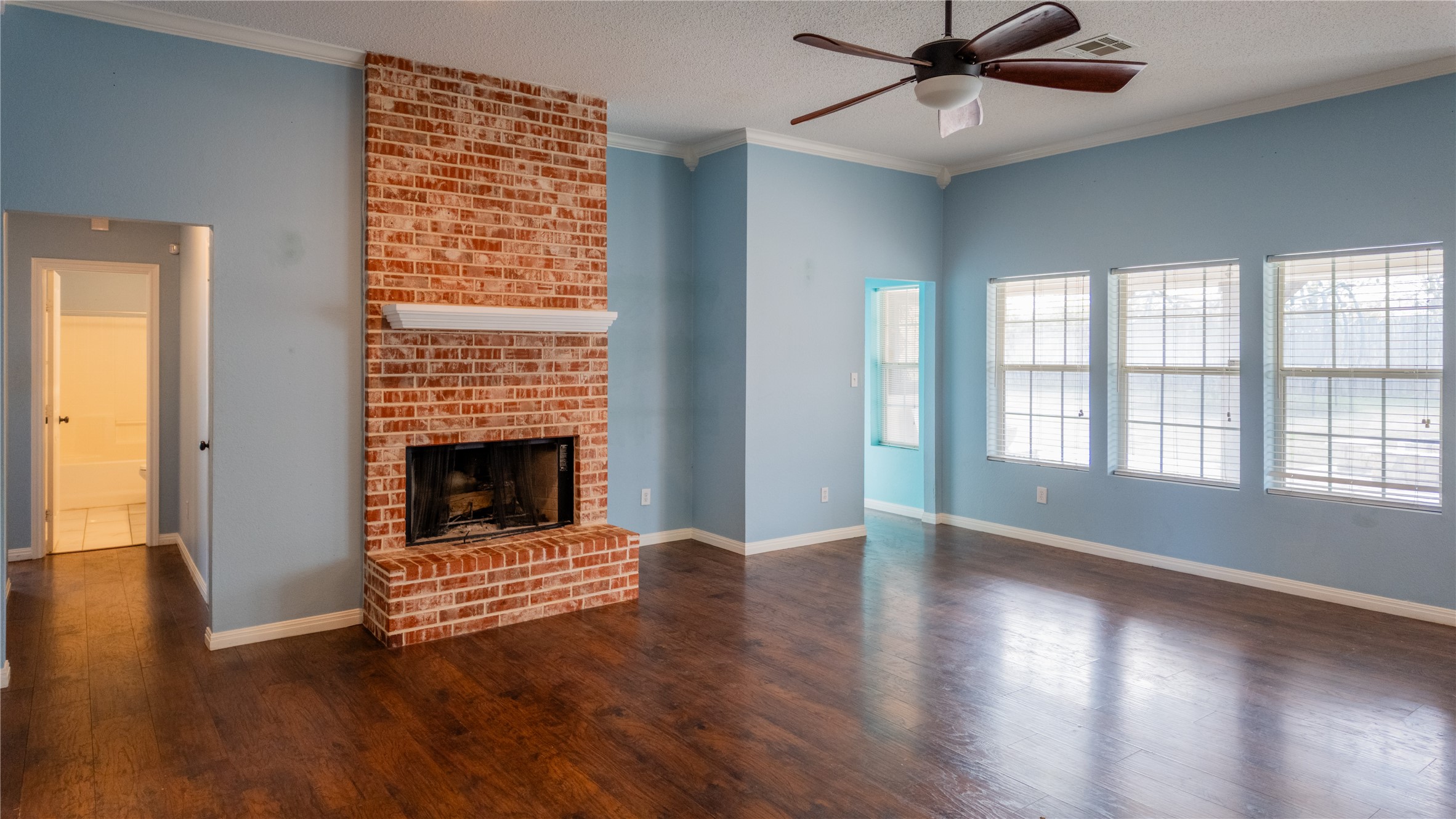 124 Topaz Circle Hewitt TX 76643