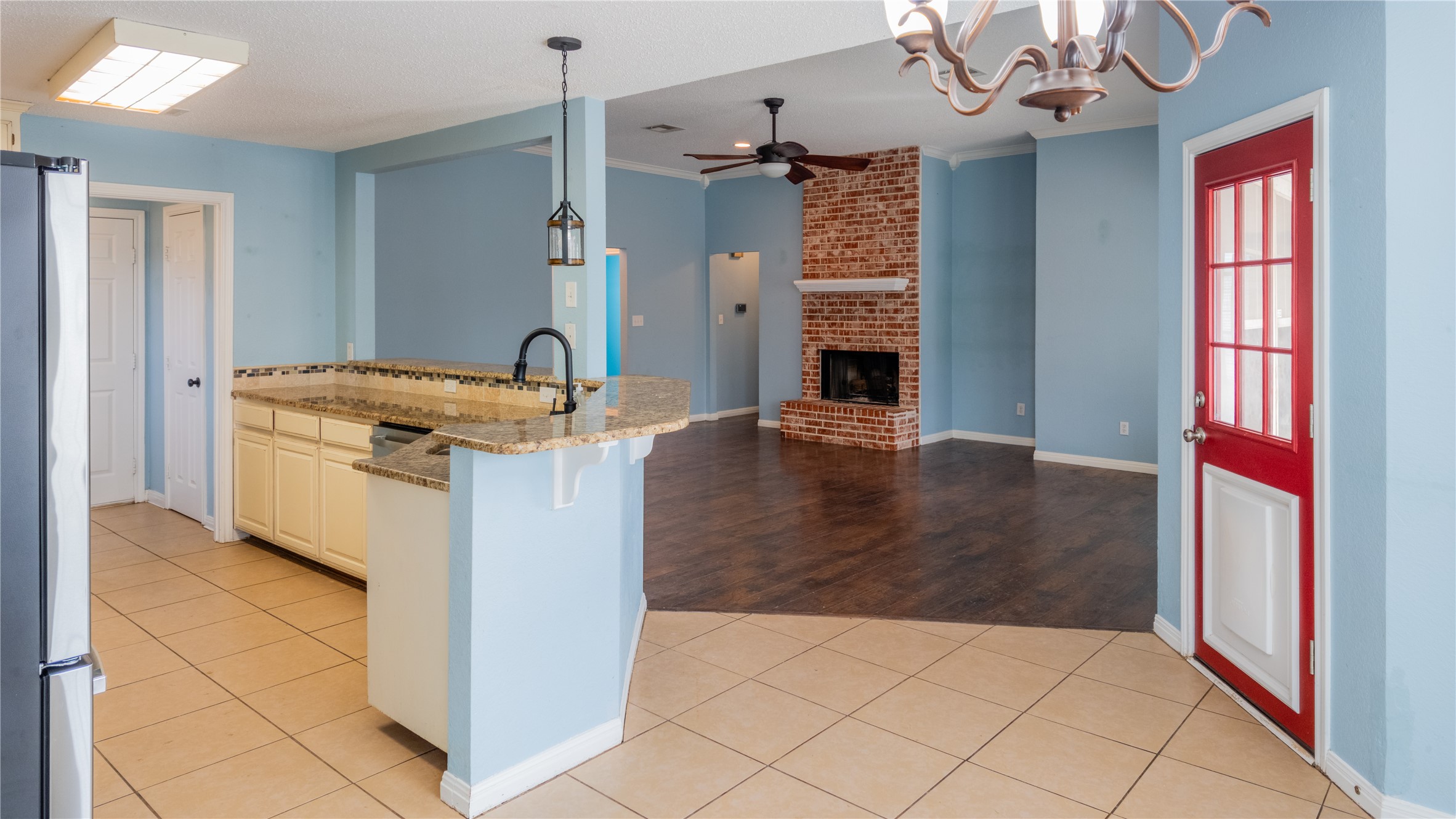 124 Topaz Circle Hewitt TX 76643