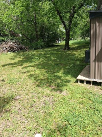 701 W Colorado Street Groesbeck TX 76642