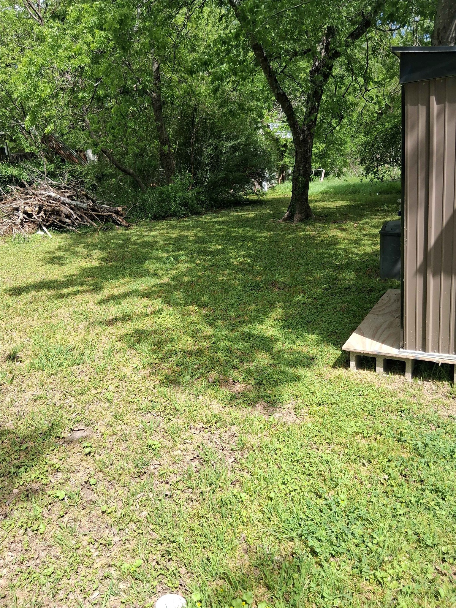 701 W Colorado Street Groesbeck TX 76642