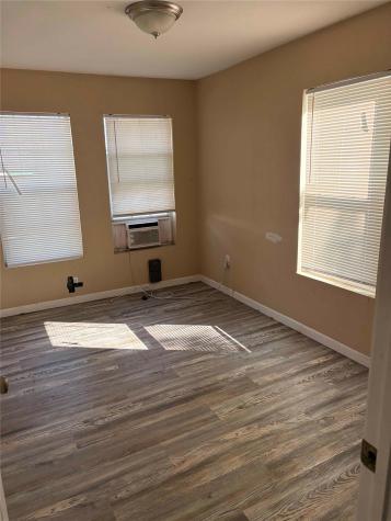 701 W Colorado Street Groesbeck TX 76642