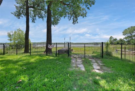 2425 E Lake Drive Weatherford TX 76087