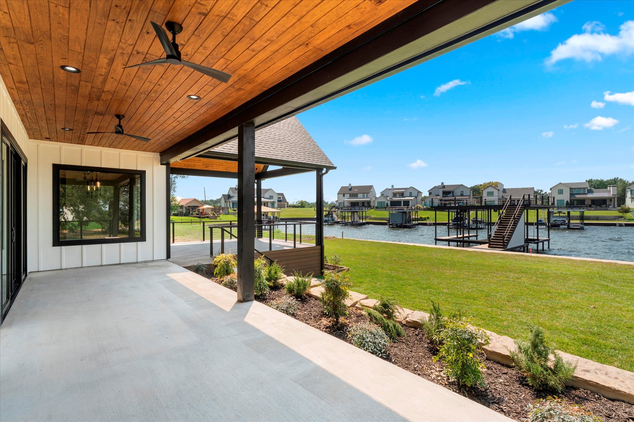 2565 Groves Court Tool TX 75143