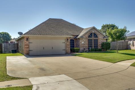 913 Raenae Drive Burleson TX 76028