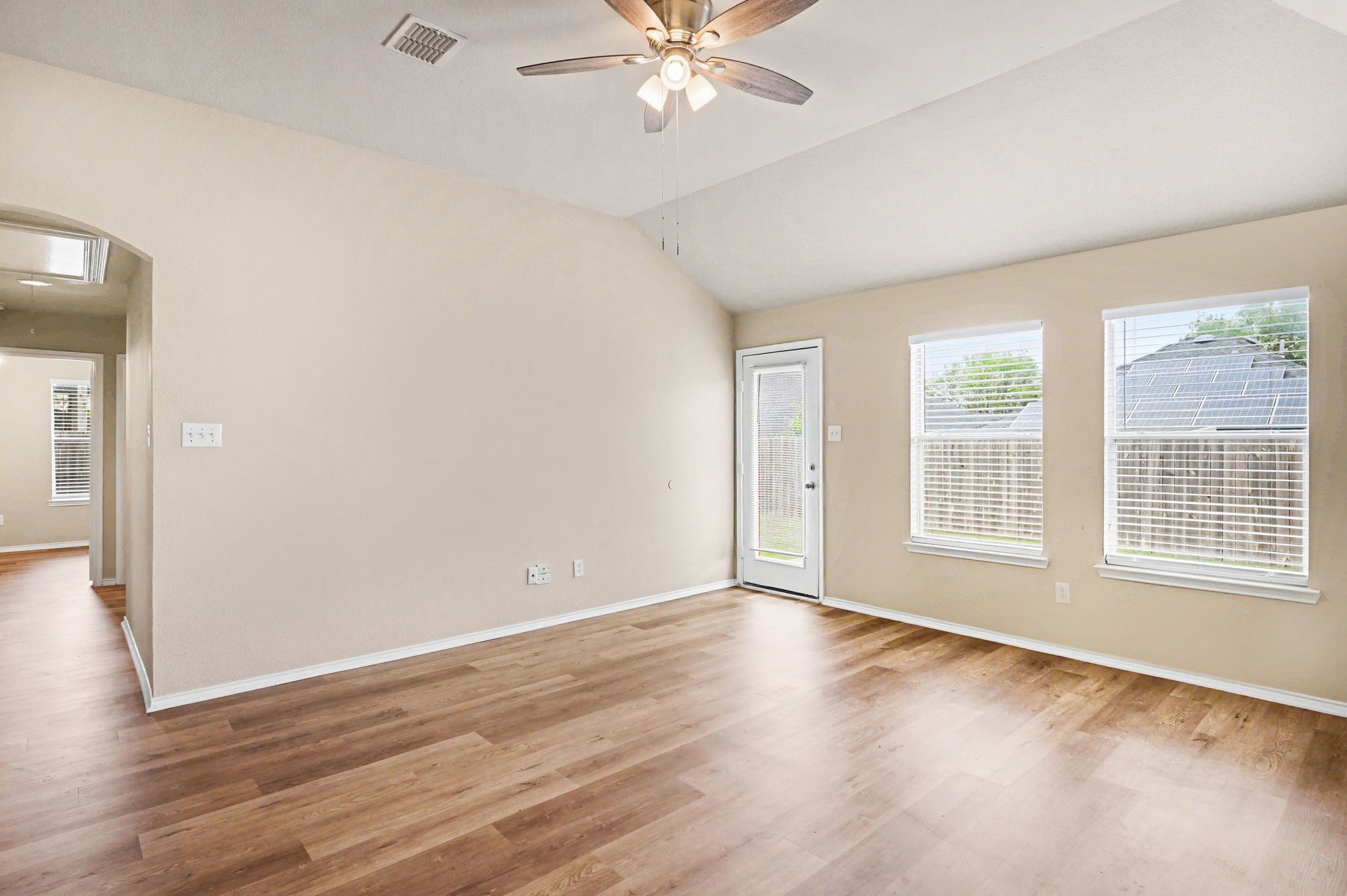 633 Horn Street Crowley TX 76036