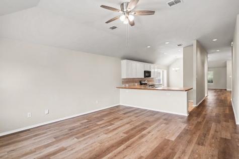 633 Horn Street Crowley TX 76036