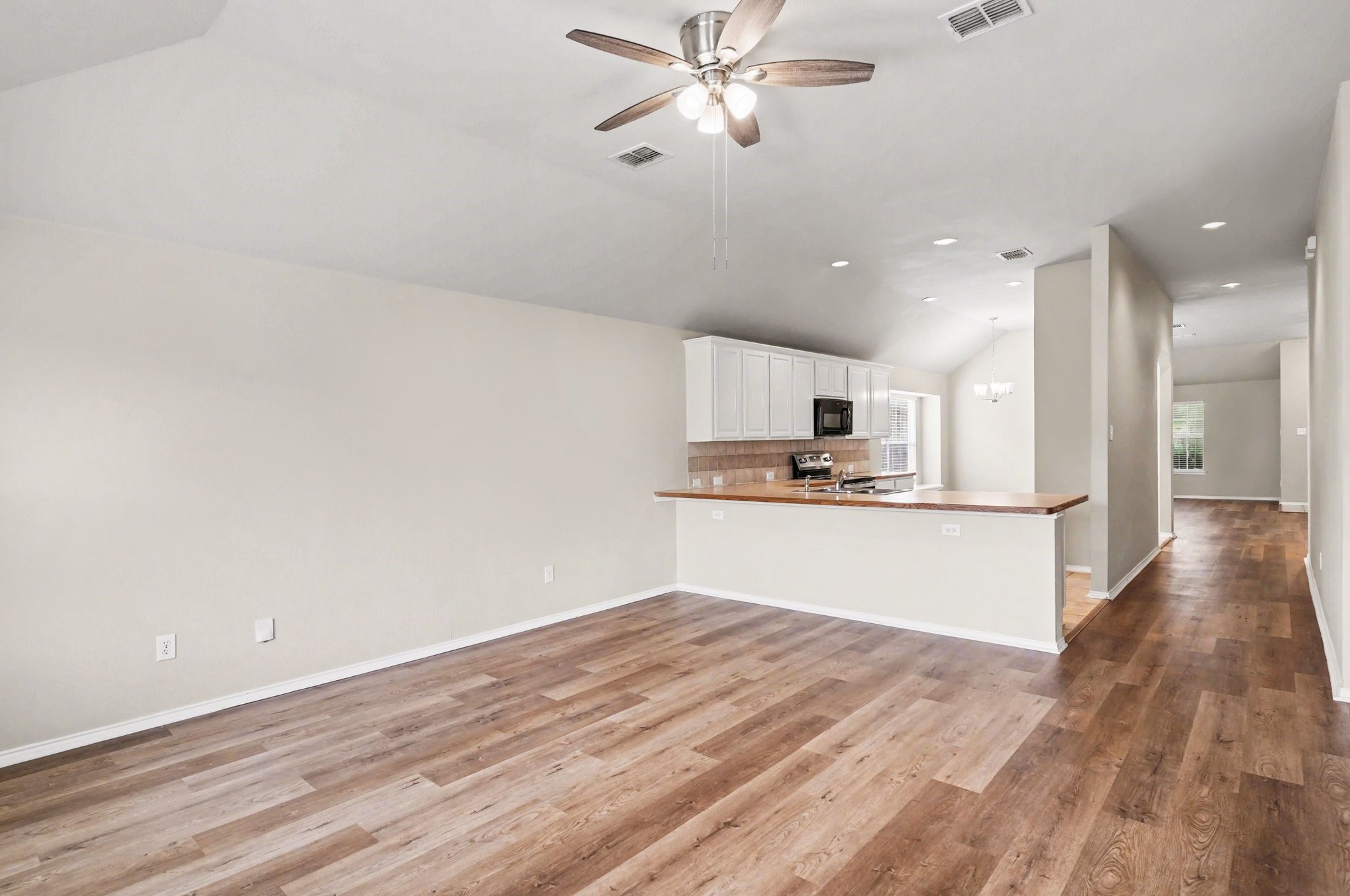 633 Horn Street Crowley TX 76036