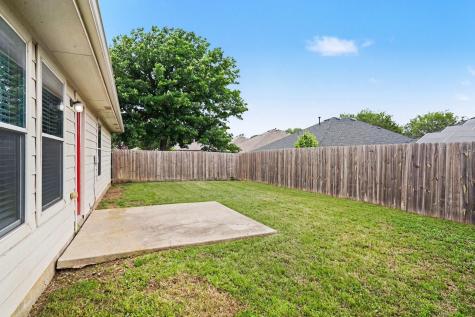 633 Horn Street Crowley TX 76036
