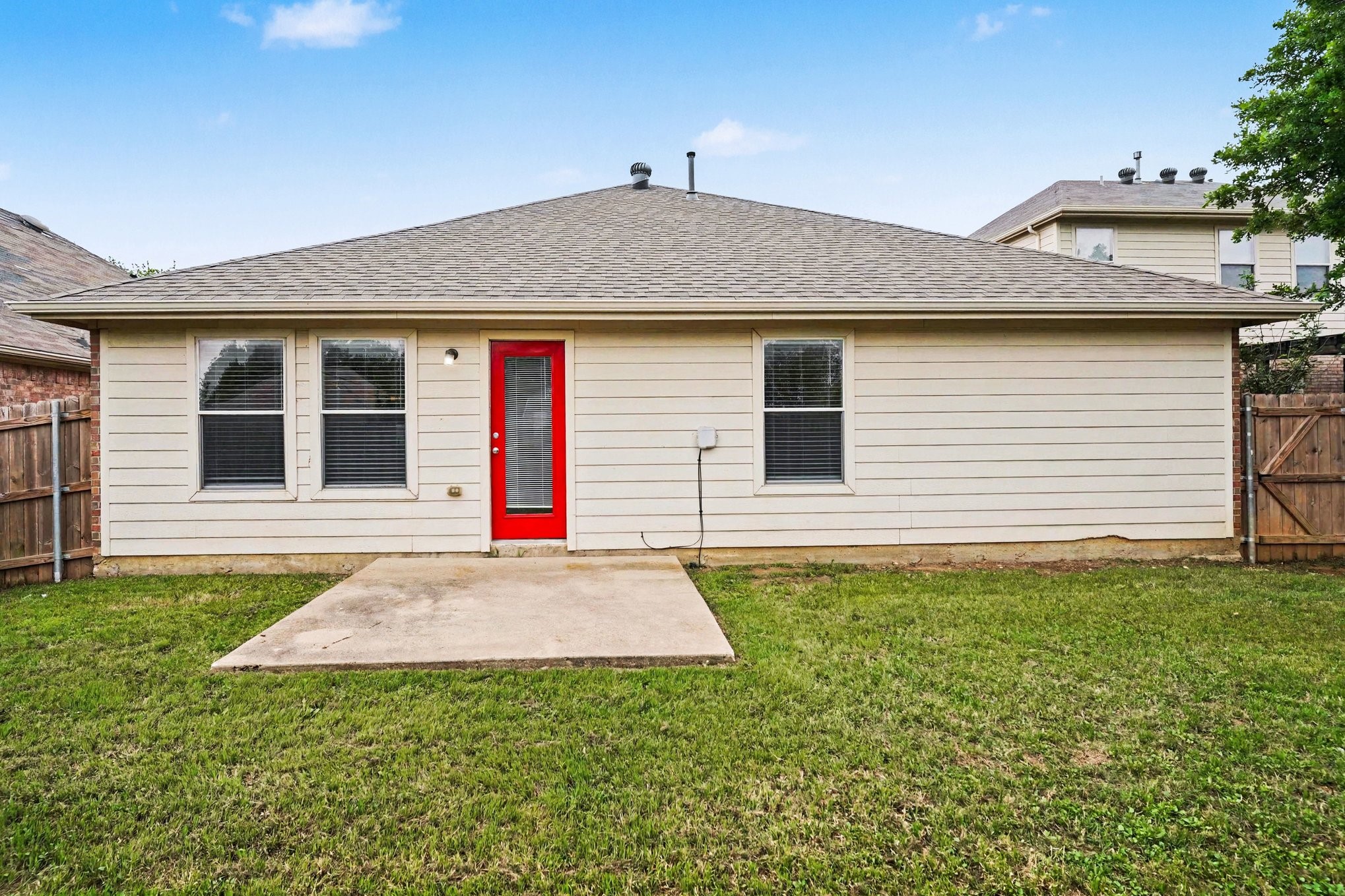633 Horn Street Crowley TX 76036