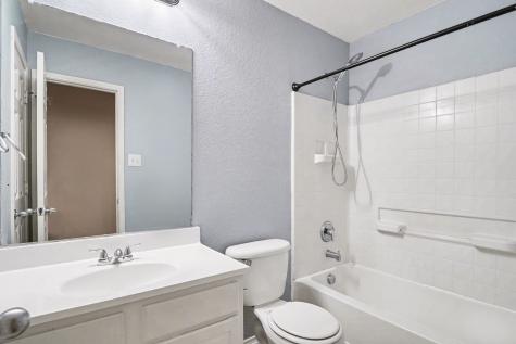 633 Horn Street Crowley TX 76036