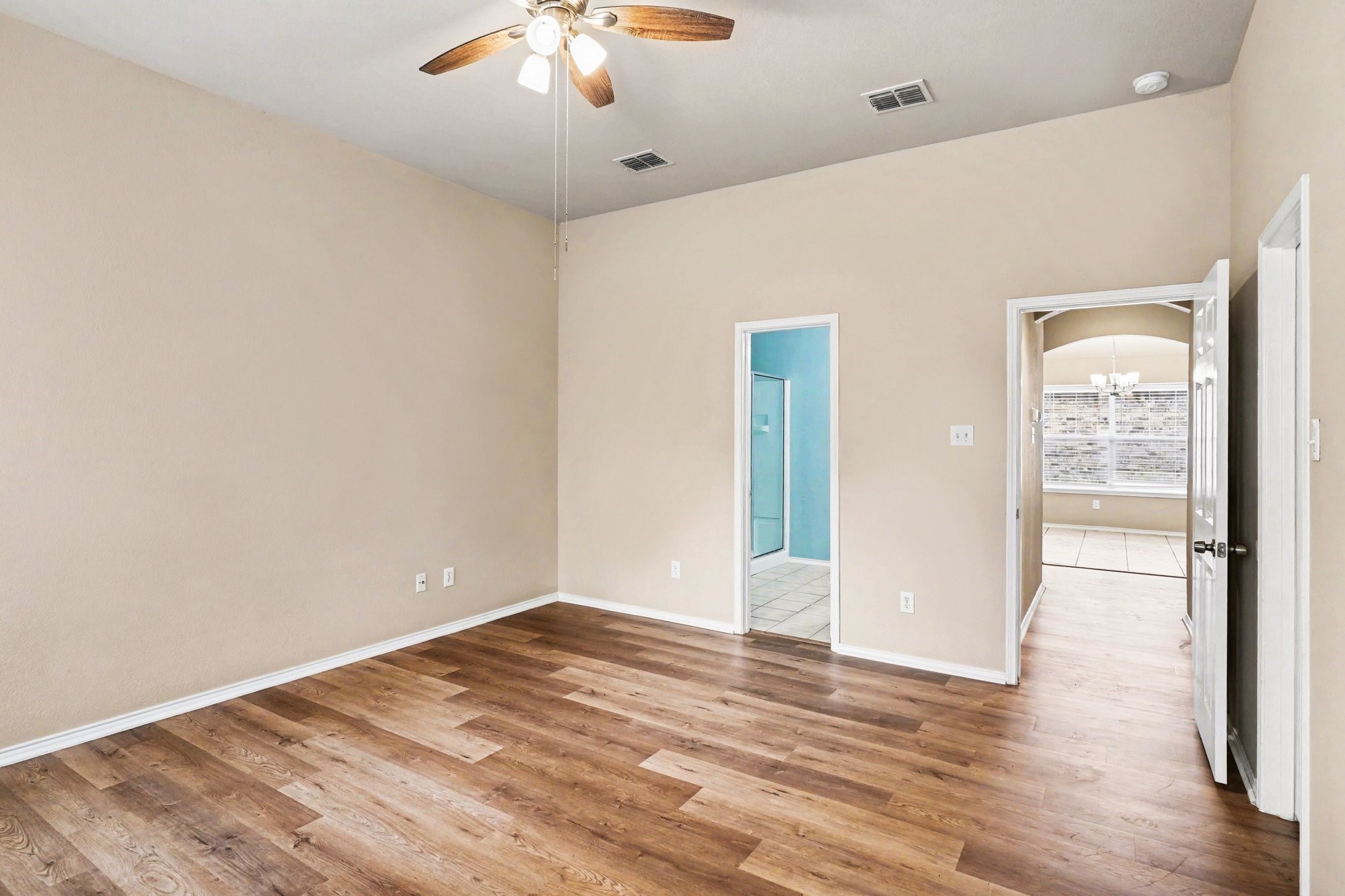 633 Horn Street Crowley TX 76036