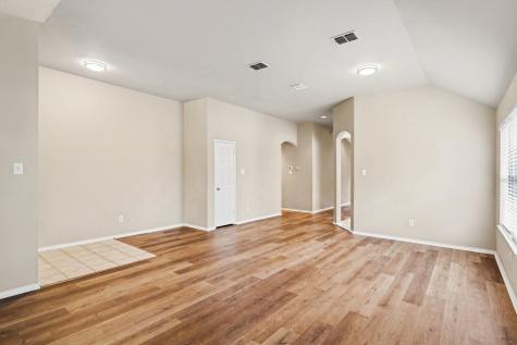633 Horn Street Crowley TX 76036