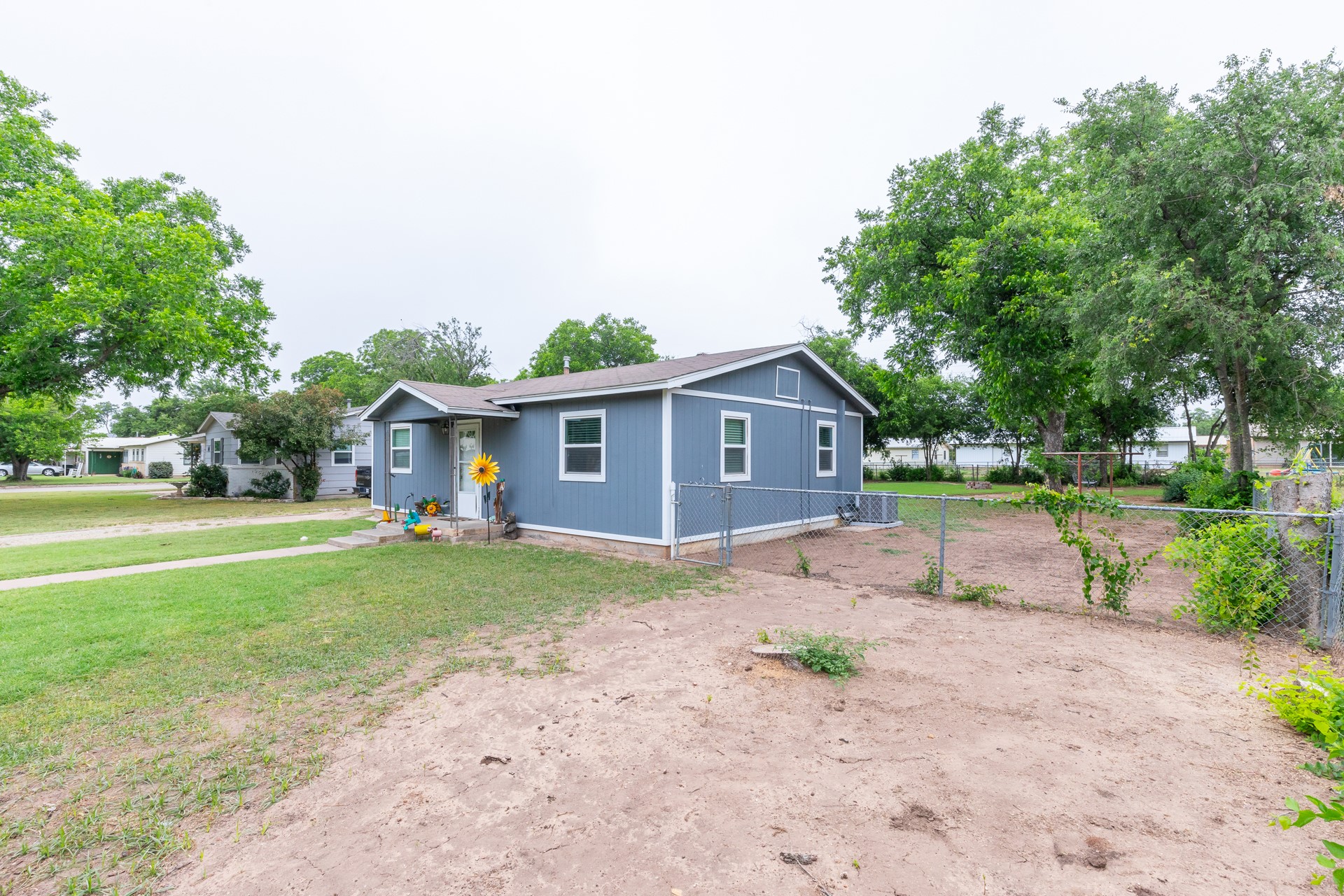 505 Fairmont Street Clyde TX 79510