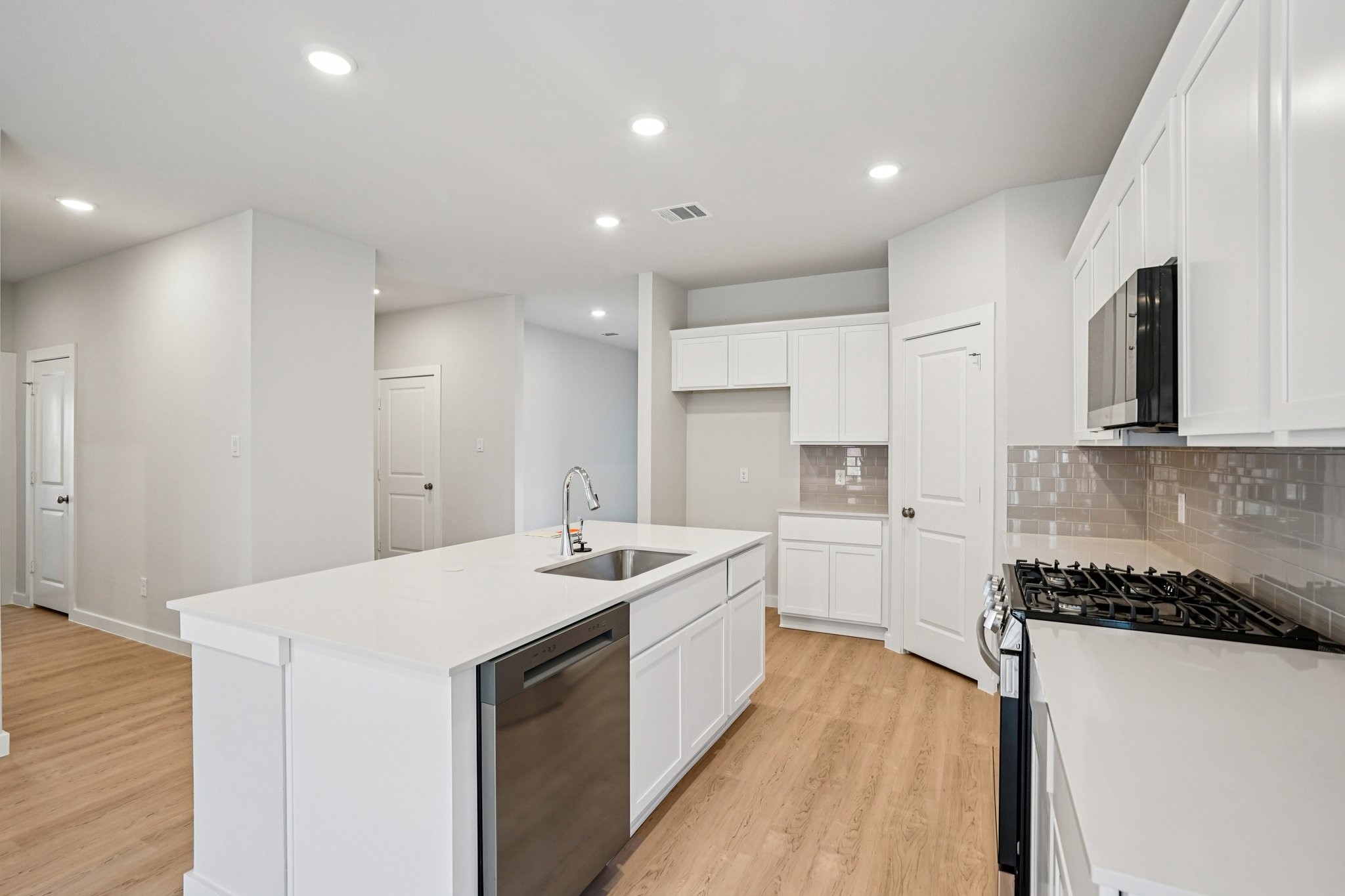1613 Mahogany Avenue Alvarado TX 76009