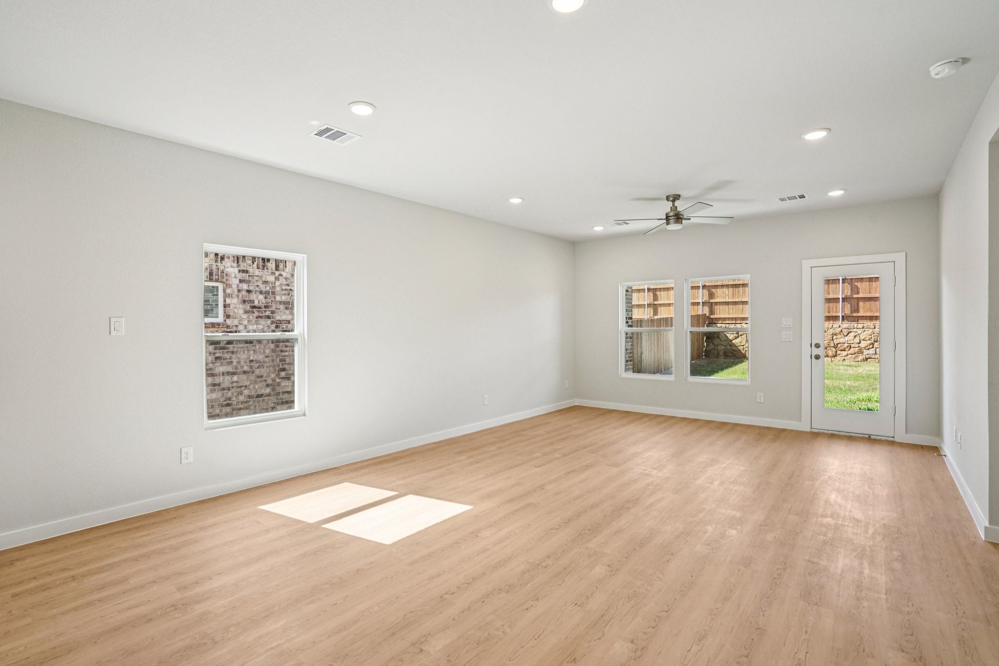 1613 Mahogany Avenue Alvarado TX 76009