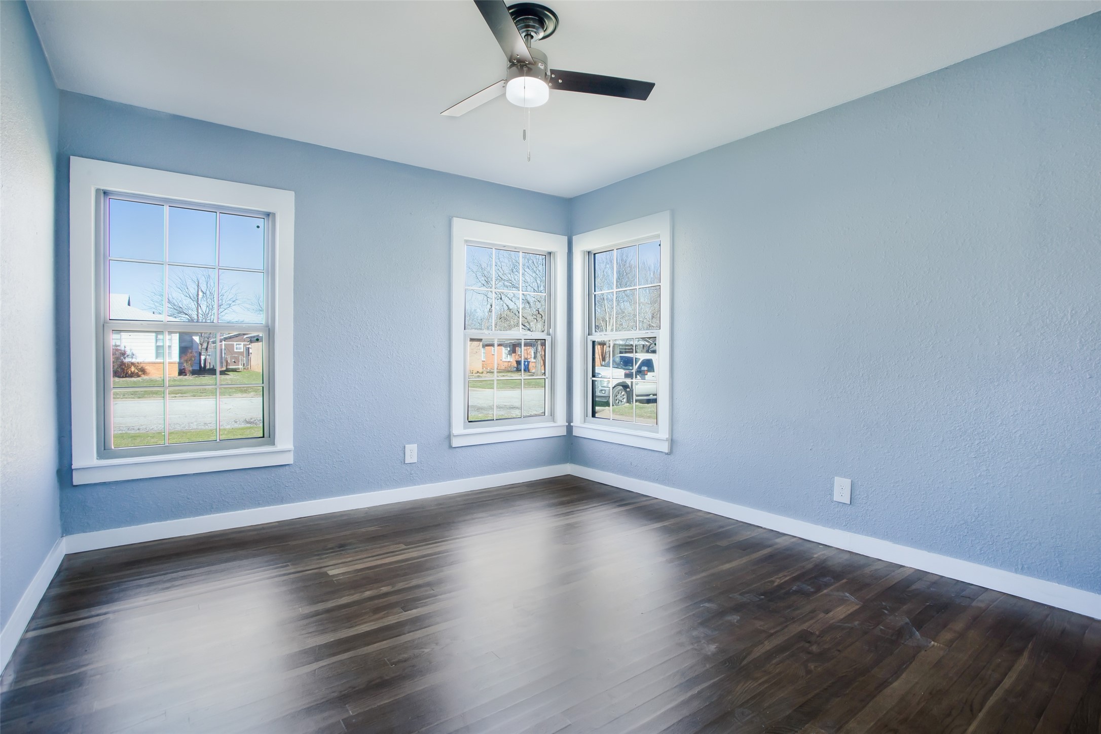 1726 W Elm Street Denison TX 75020