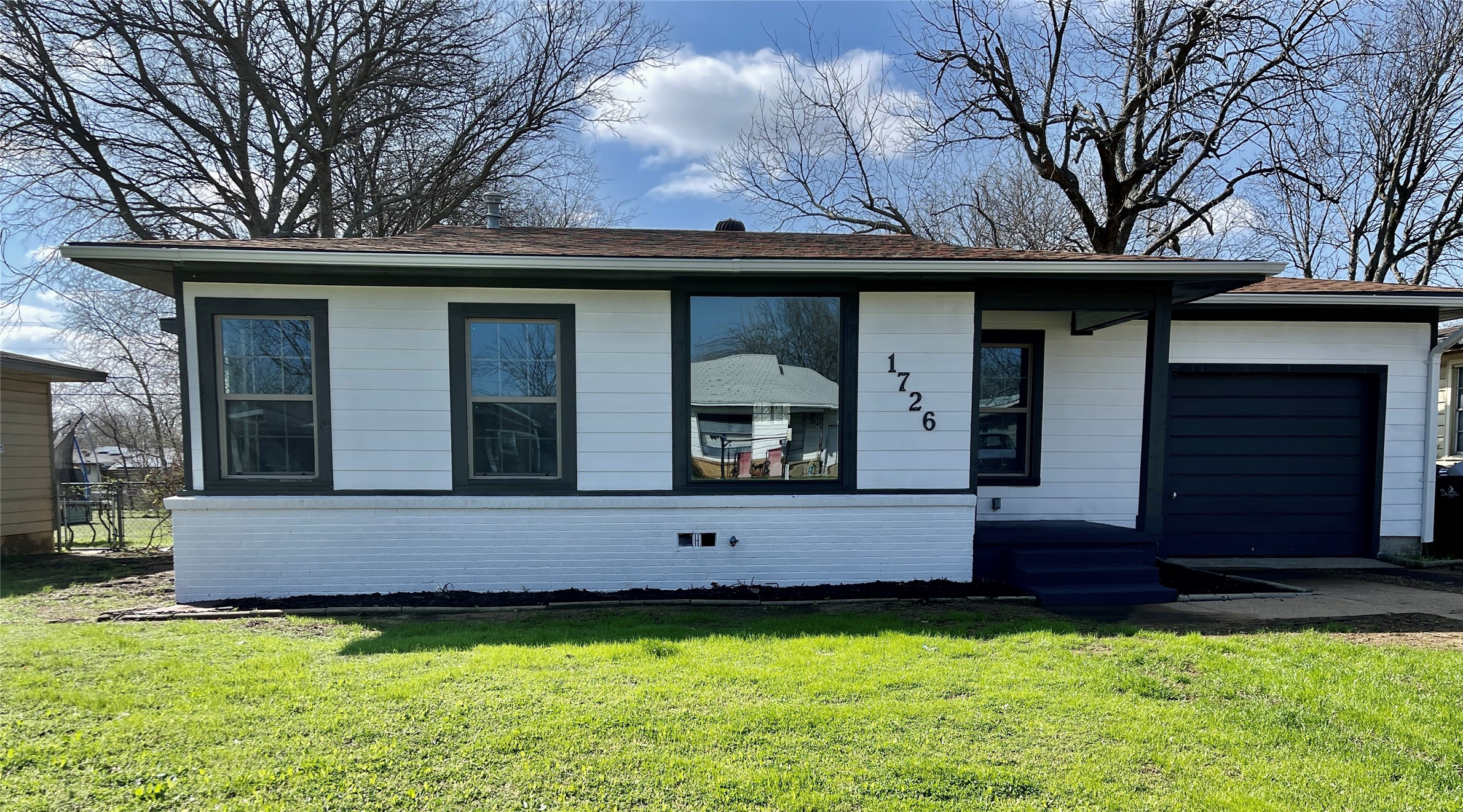 1726 W Elm Street Denison TX 75020