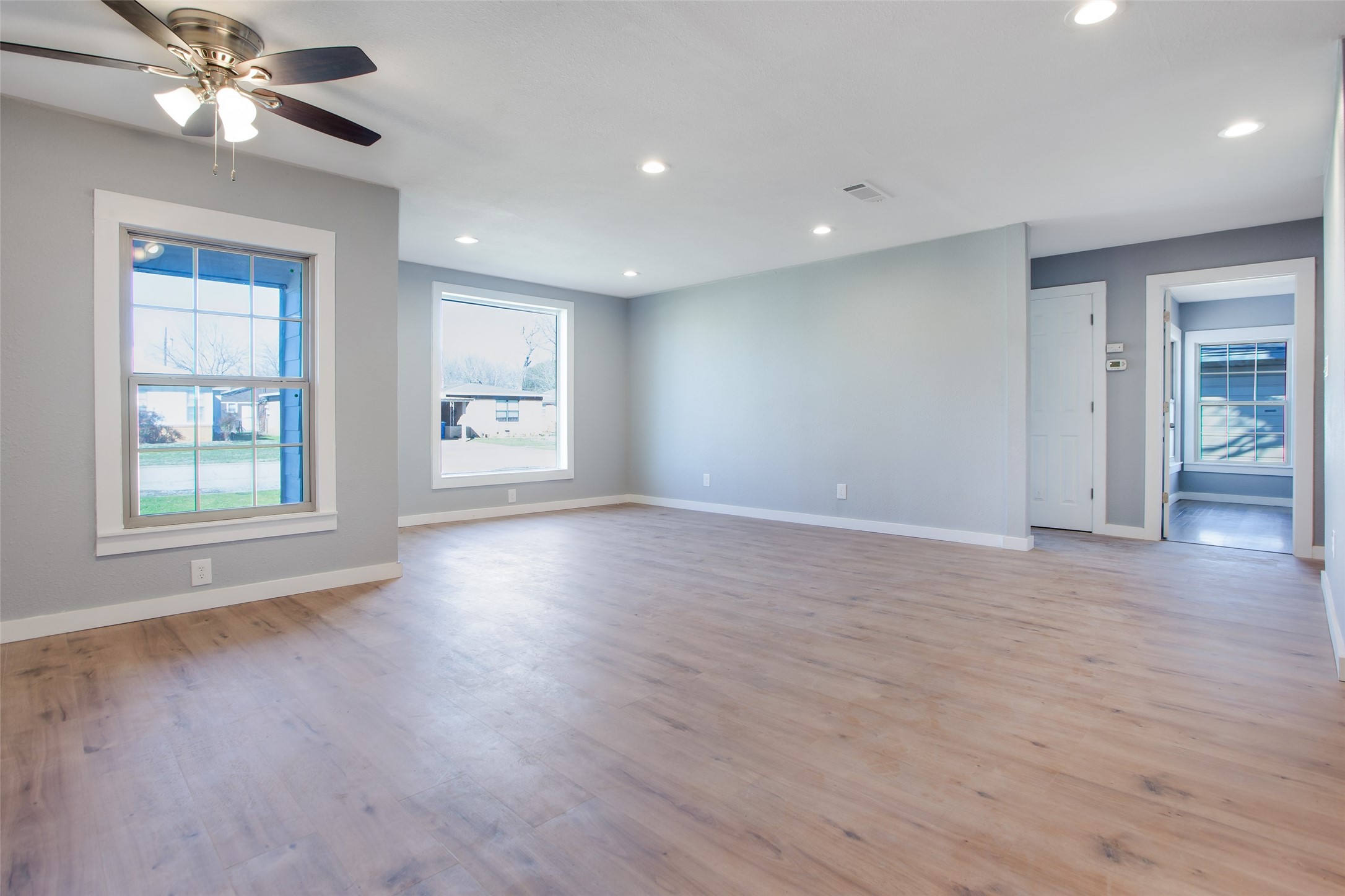 1726 W Elm Street Denison TX 75020