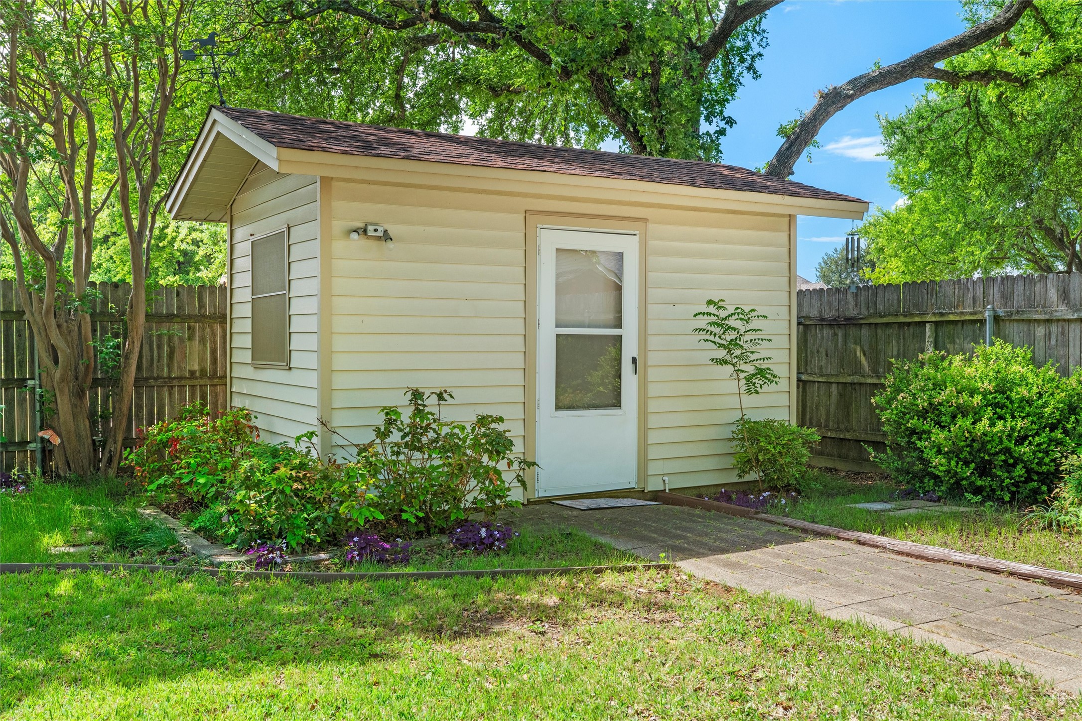 801 Meadowlark Drive Mansfield TX 76063