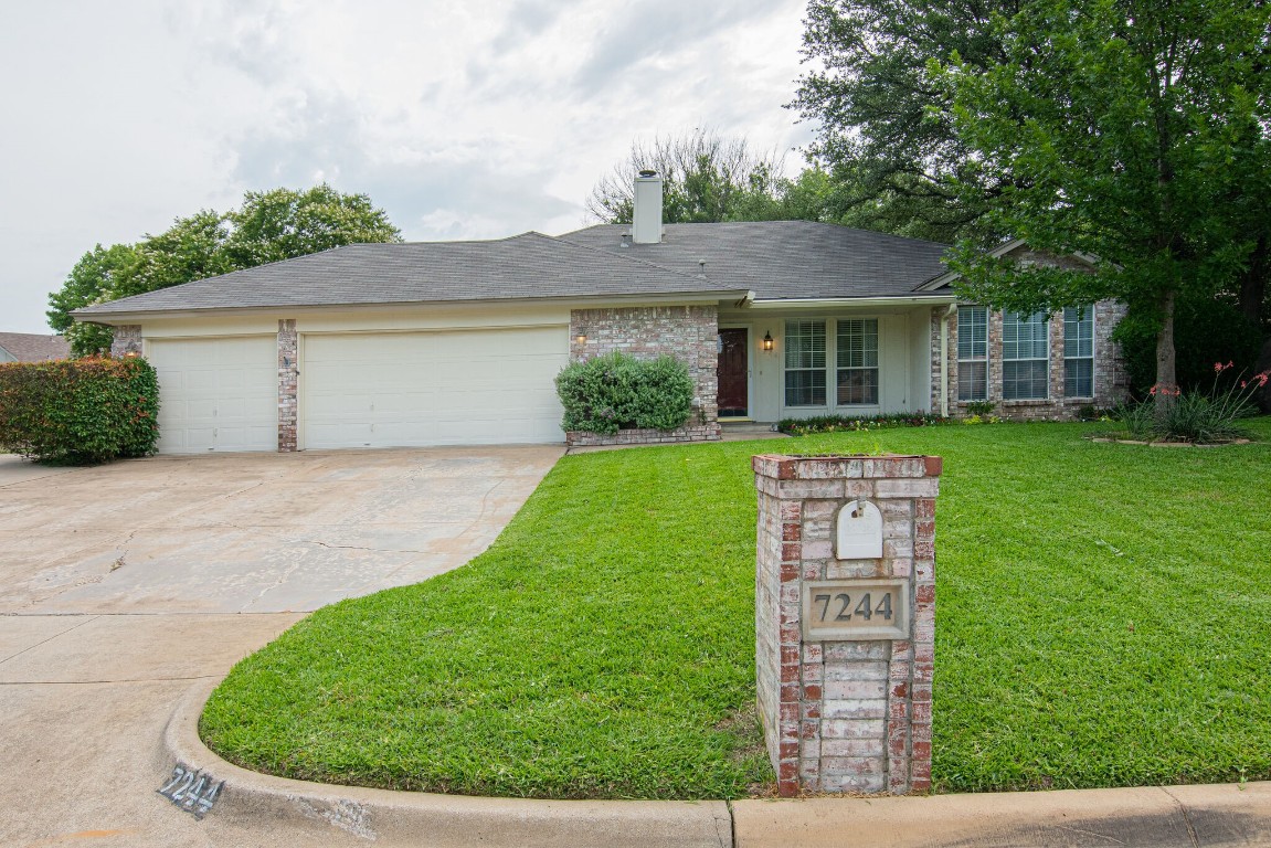 7244 Windcrest Lane North Richland Hills TX 76182