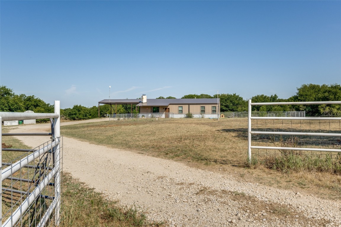 4023 Us Highway 81 N Bowie TX 76230
