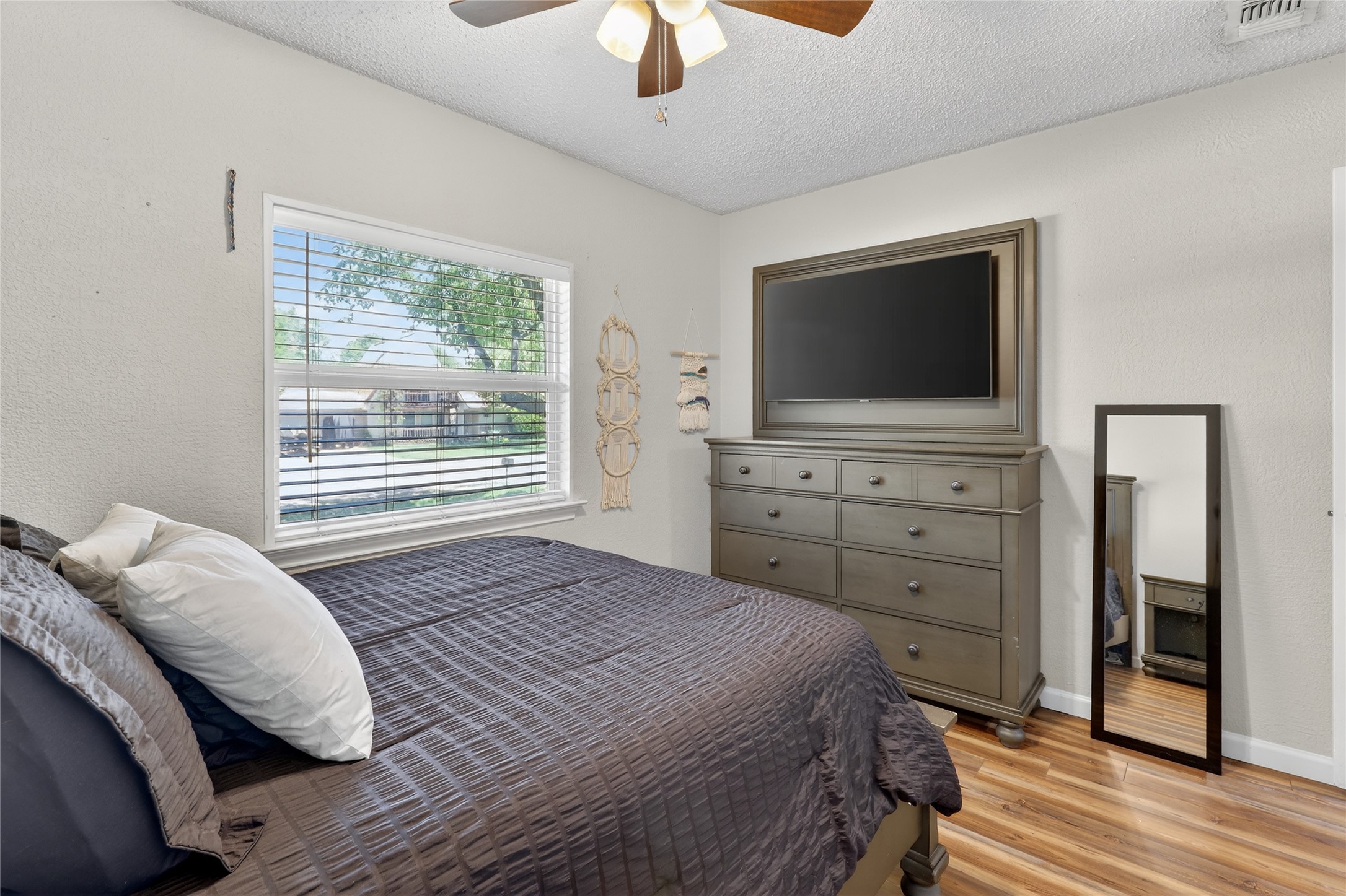 710 Ridgeway Road Joshua TX 76058