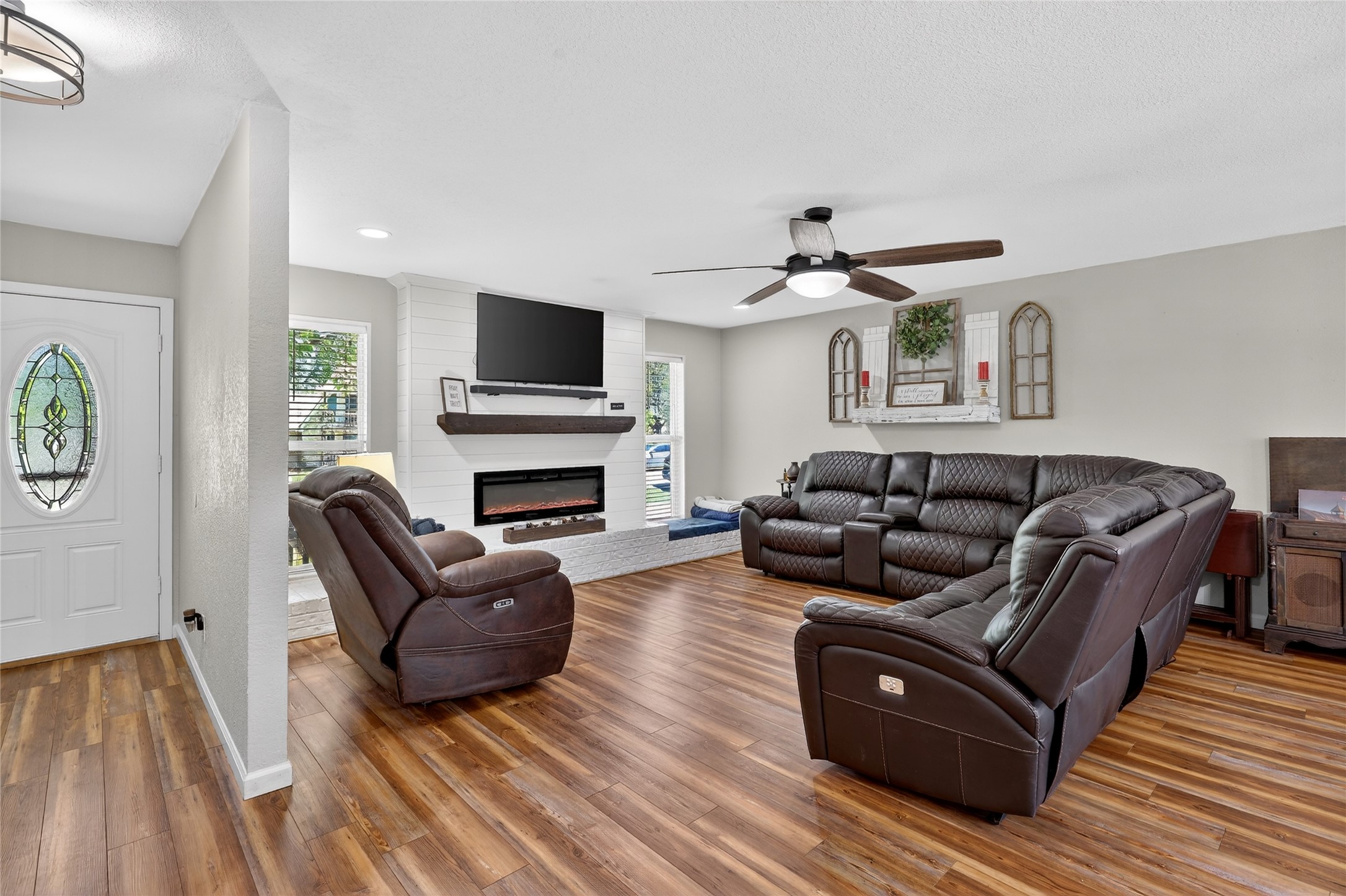 710 Ridgeway Road Joshua TX 76058