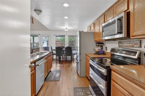 2206 Lapsley Street Dallas TX 75212