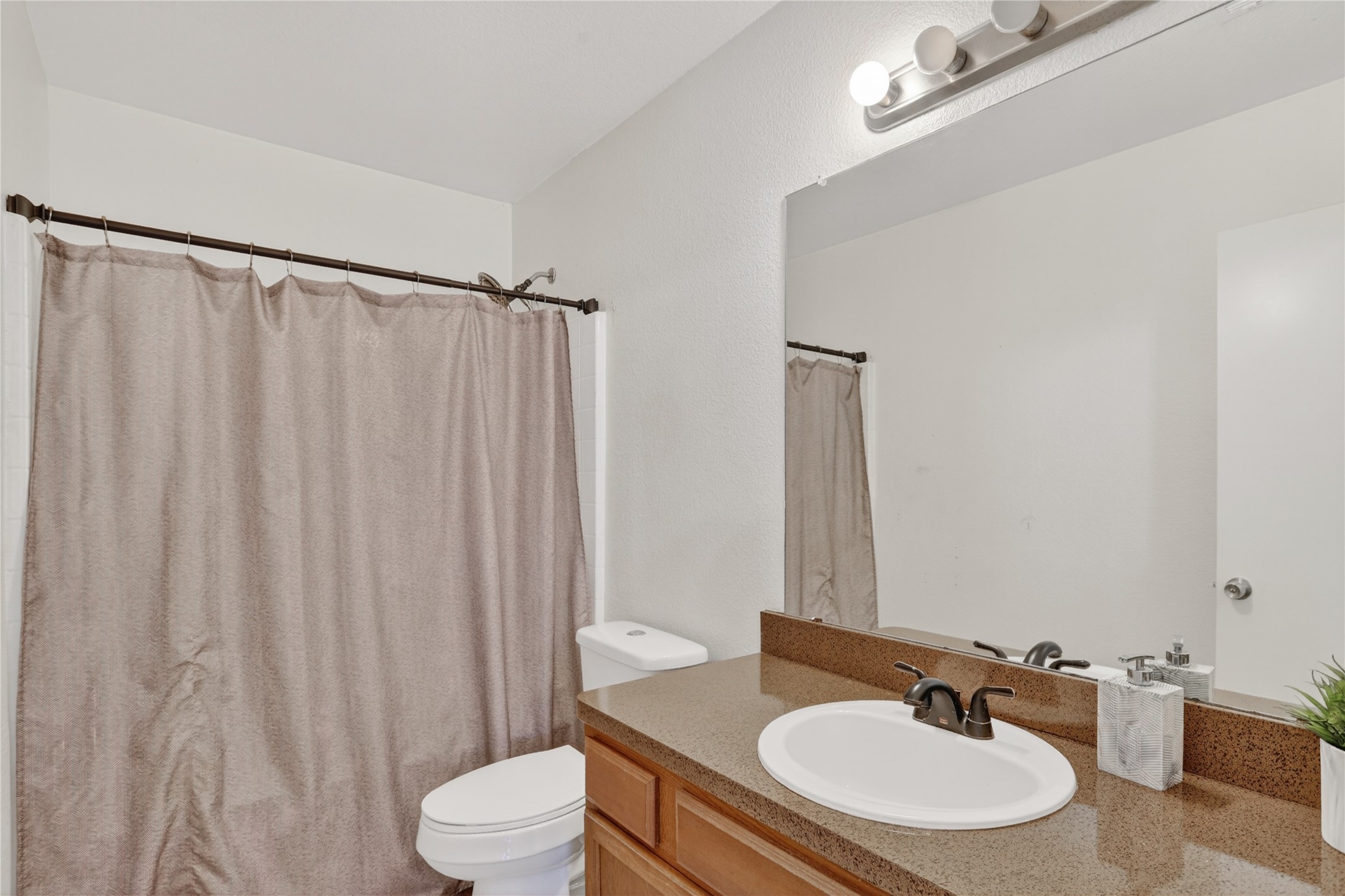 2206 Lapsley Street Dallas TX 75212