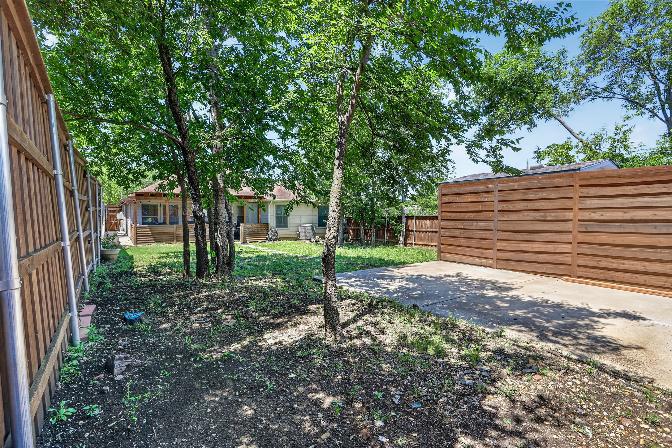 2206 Lapsley Street Dallas TX 75212