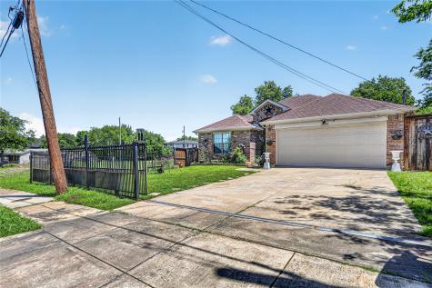 2206 Lapsley Street Dallas TX 75212