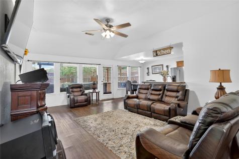 2206 Lapsley Street Dallas TX 75212