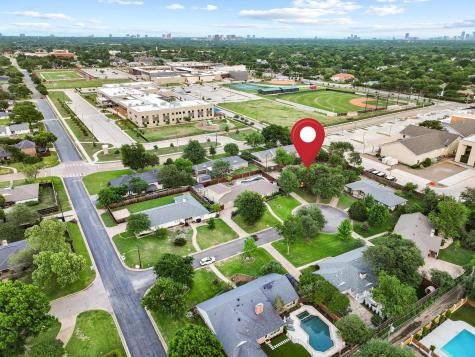 10106 Crestover Circle Dallas TX 75229