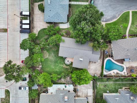 10106 Crestover Circle Dallas TX 75229
