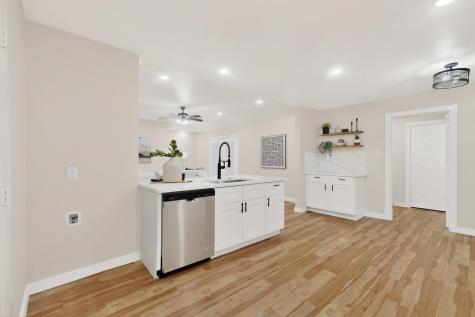 712 W Five Mile Parkway Dallas TX 75224