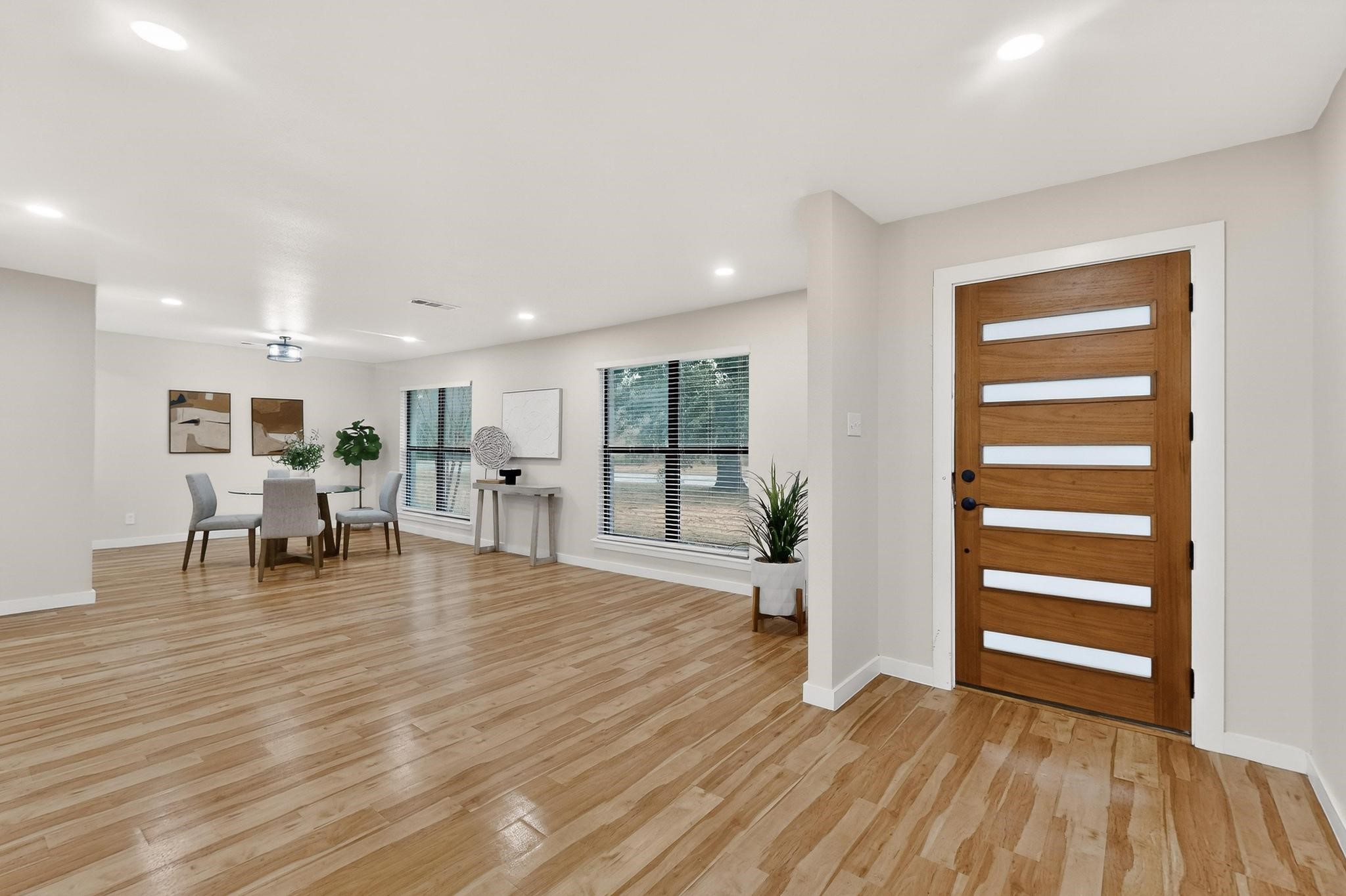 712 W Five Mile Parkway Dallas TX 75224