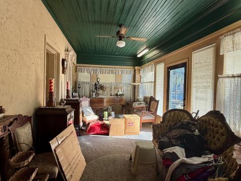 203B N Rockwall Avenue Terrell TX 75160