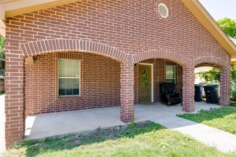 1916 Grainger Street Fort Worth TX 76110