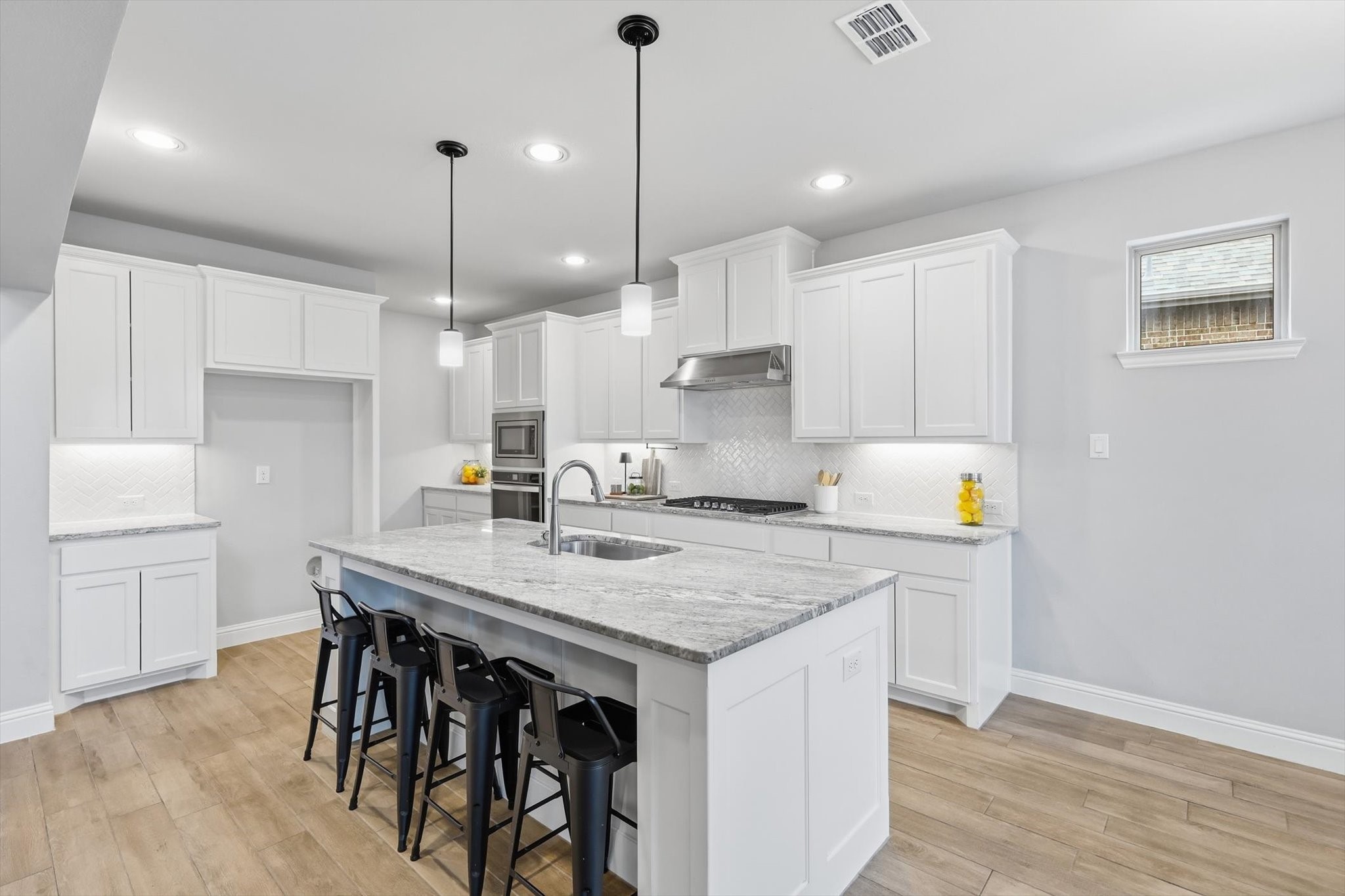 1532 Jocelyn Drive Fort Worth TX 76052