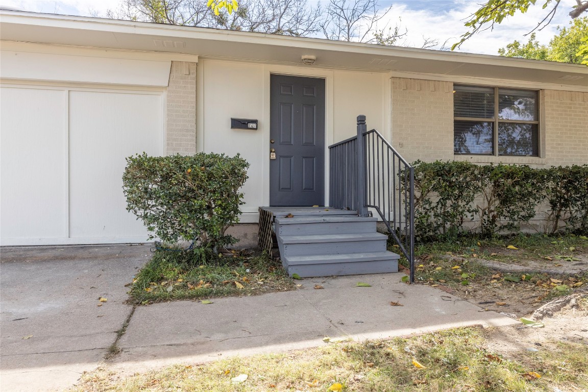 602 E Wheatland Road Duncanville TX 75116
