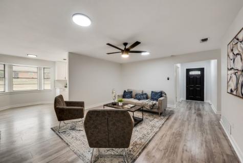 1909 Huntington Drive Grand Prairie TX 75051