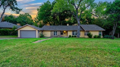 2115 Elmwood Boulevard Dallas TX 75224
