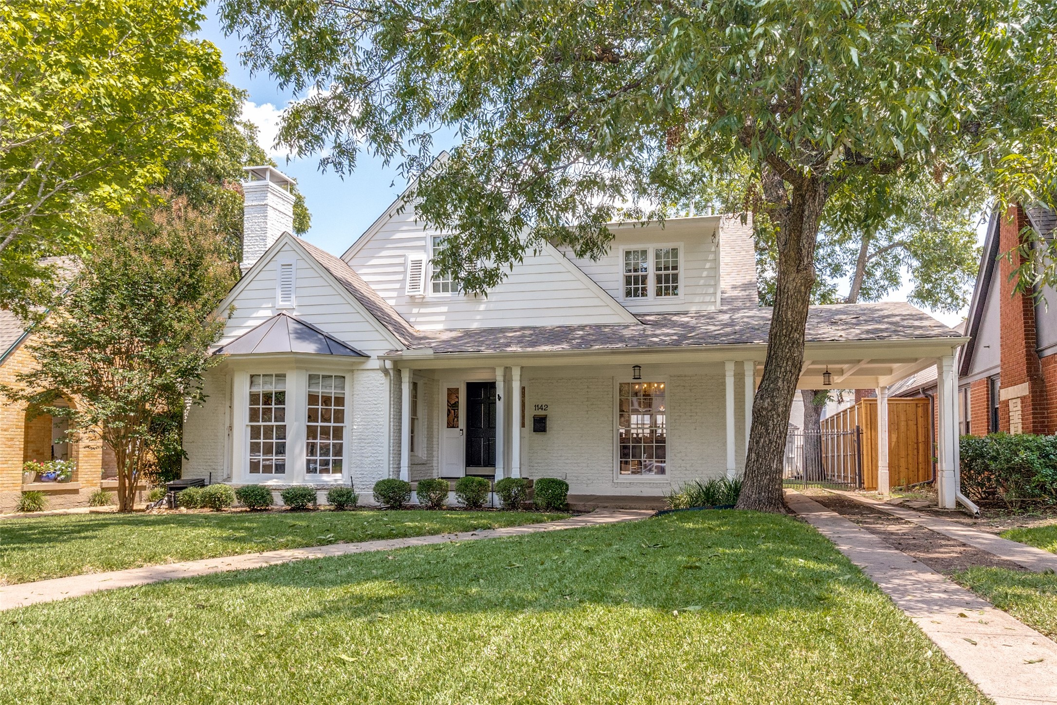 1142 N Winnetka Avenue Dallas TX 75208