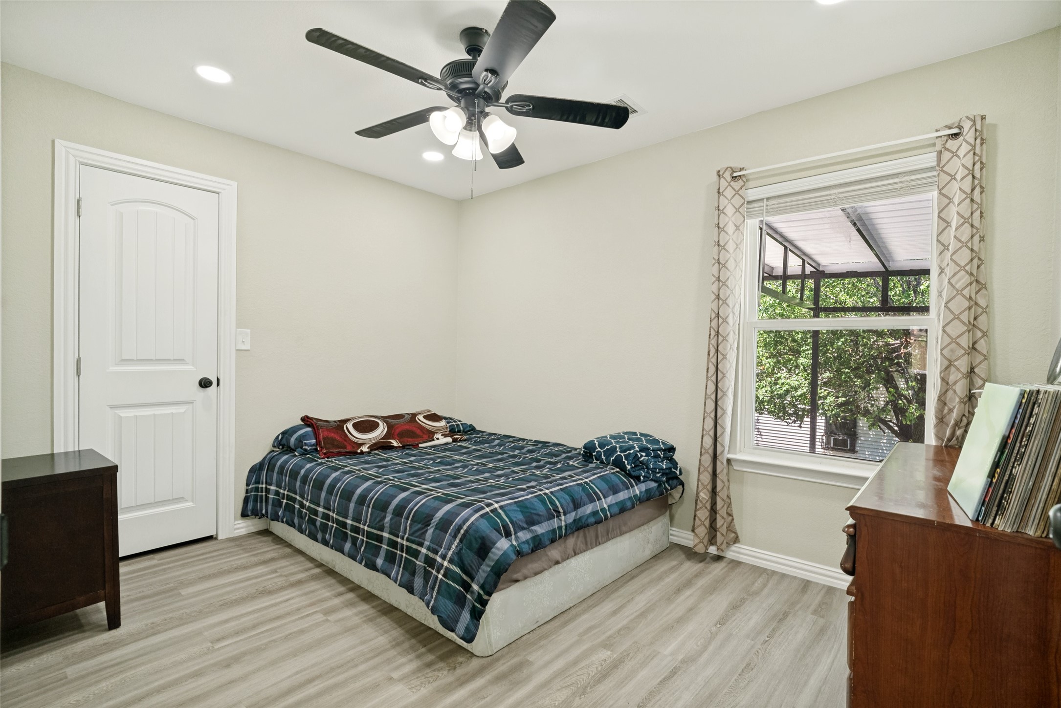 2666 Burton Avenue Fort Worth TX 76105