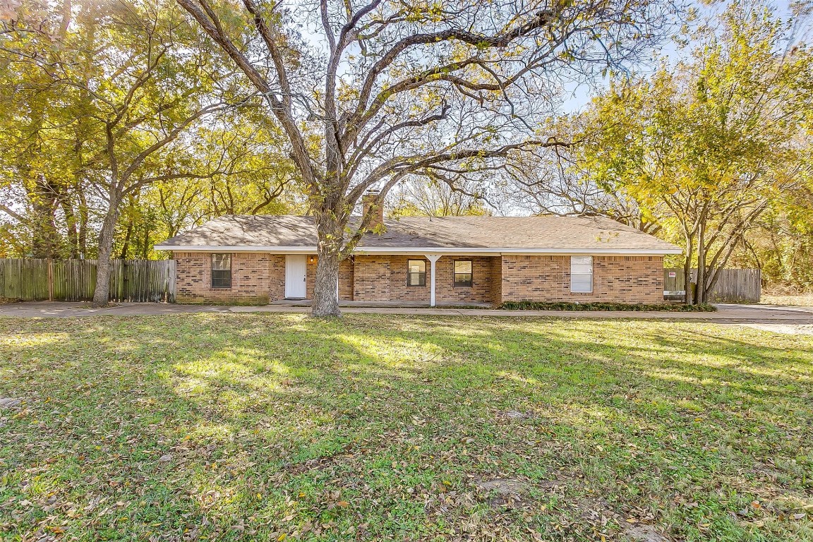 1251 Northwest Parkway Azle TX 76020
