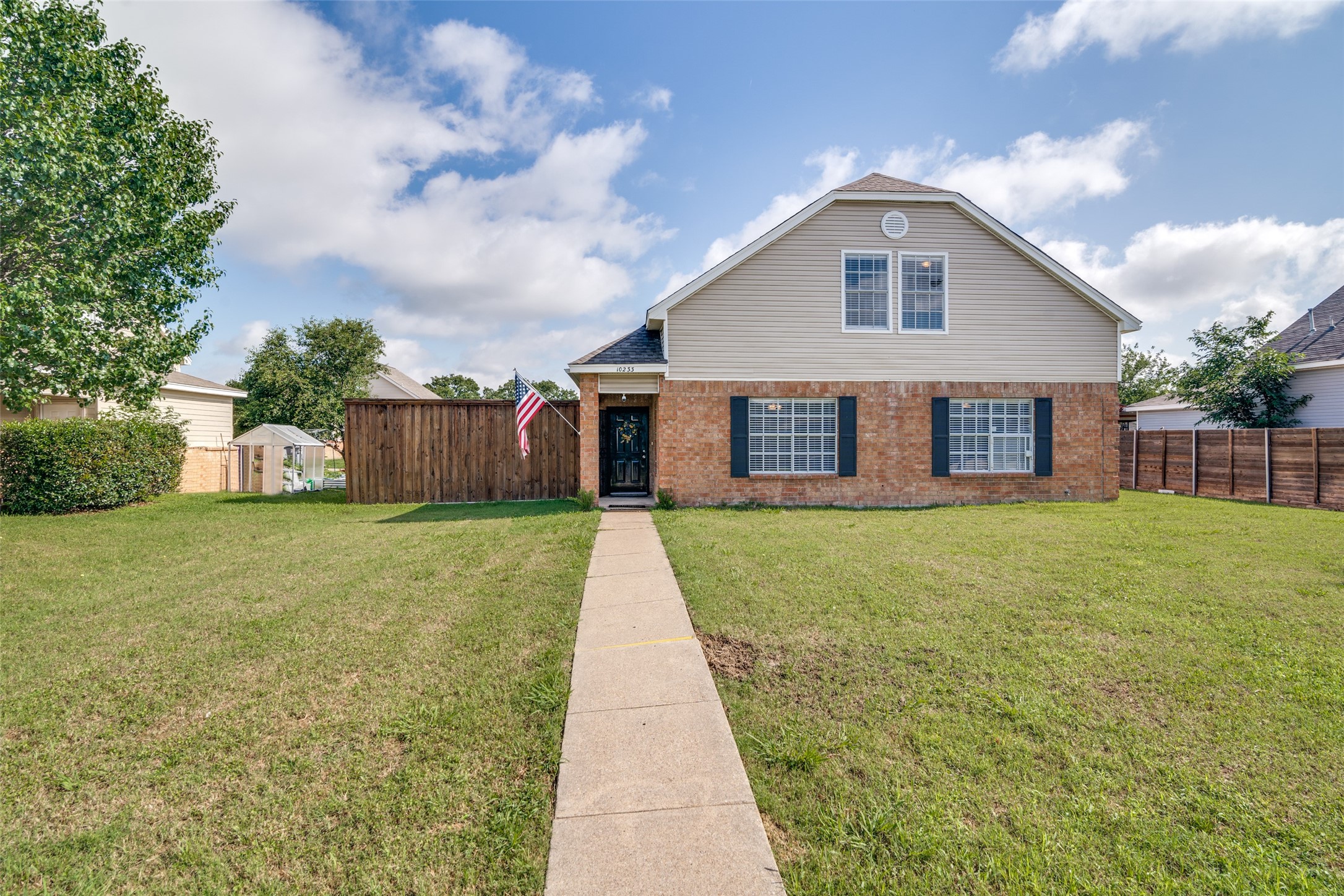 10233 Pondwood Drive Dallas TX 75217