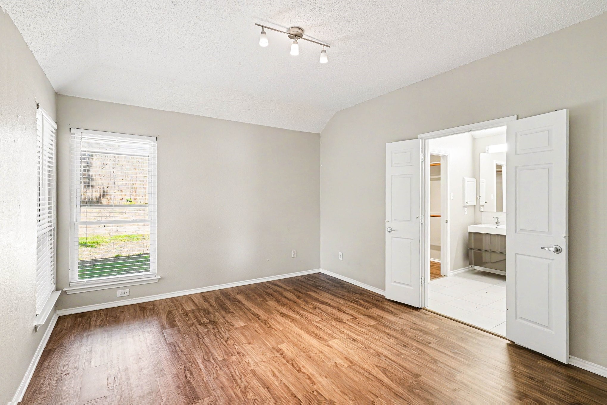 6909 Chaco Trail Fort Worth TX 76137