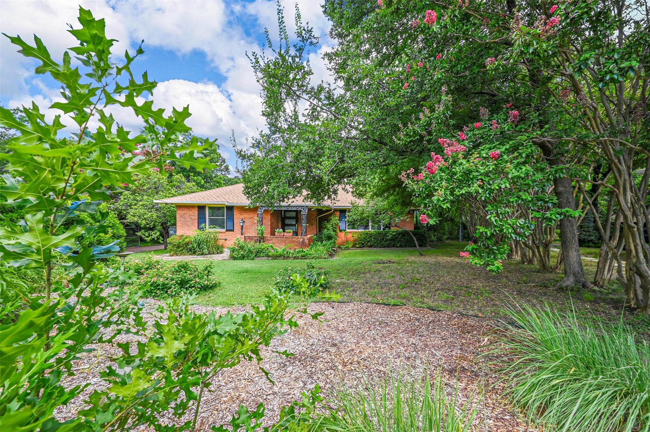 2187 Mack Circle Dallas TX 75227