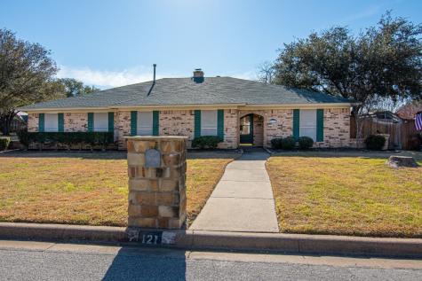 121 Shady Lake Court Hurst TX 76054